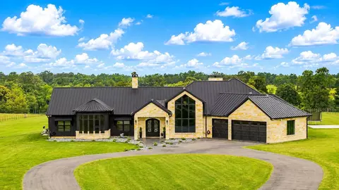 8000 E County Road 212, Buffalo, TX 75831