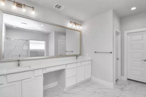 Bath - 3019 Knotty Forest Dr, Spring, TX 77373 photo 1 of 5