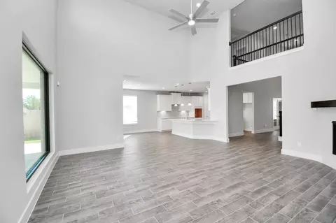 Living - 3019 Knotty Forest Dr, Spring, TX 77373 photo 2 of 5