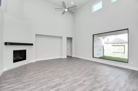 Living - 3019 Knotty Forest Dr, Spring, TX 77373 photo 4 of 5