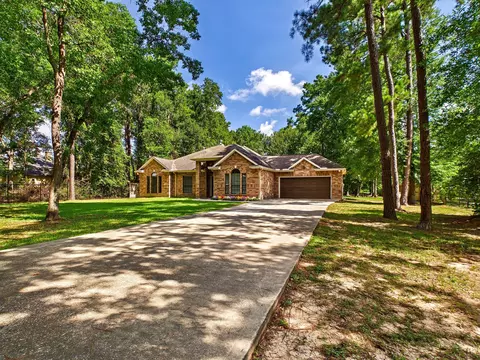 19521 Desna Dr, Porter, TX 77365