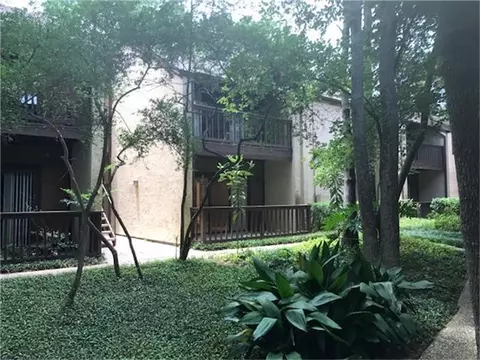 11711 Memorial Dr #83, Houston, TX 77024