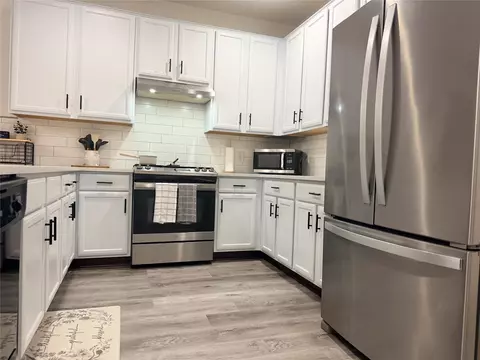 Kitchen - 3226 Dappled Vale Trl, Spring, TX 77373 photo 2 of 2