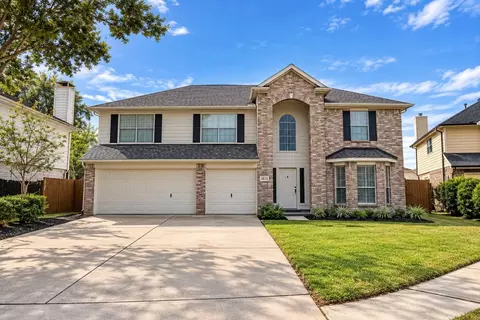 1870 Courtside Place Dr, Missouri City, TX 77489