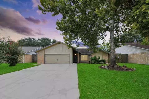 16011 Sierra Grande Dr, Houston, TX 77083