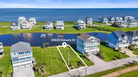 26826 Estuary Dr, Galveston, TX 77554