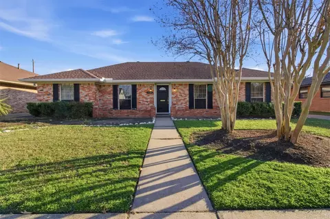 2310 Droxford Dr, Houston, TX 77008