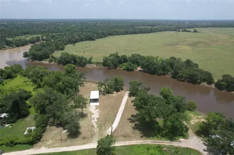 17673 River Rd, Midway, TX 75852