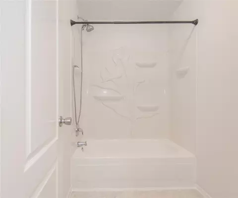 Bath - 21734 Nickerton Ln, Spring, TX 77388 photo 2 of 5