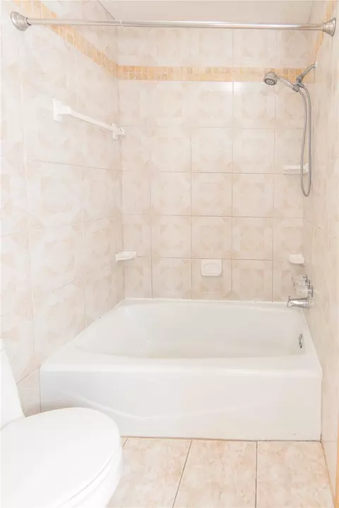 Bath - 21734 Nickerton Ln, Spring, TX 77388 photo 4 of 5