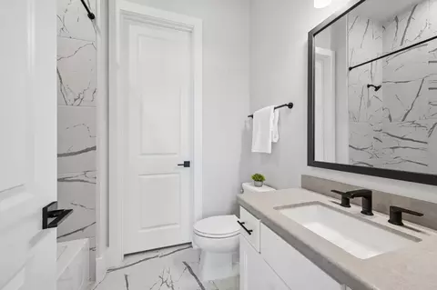 Bath - 27720 Hazelbrook Ln, Spring, TX 77386 photo 4 of 6
