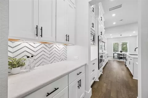 Entry Way - 27720 Hazelbrook Ln, Spring, TX 77386 photo 3 of 5