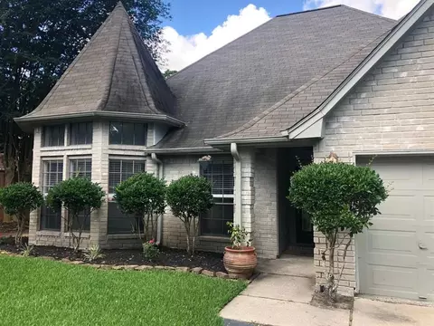 30419 Glenboro Dr, Spring, TX 77386 photo 1