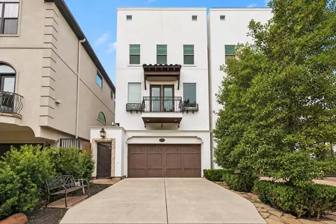 415 Reinerman St #A, Houston, TX 77007