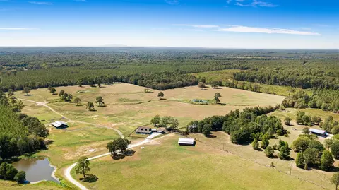 508 Hubert Cryer Rd, Zavalla, TX 75980