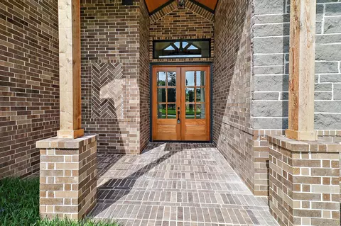 2035 White Feather Trl, Crosby, TX 77532