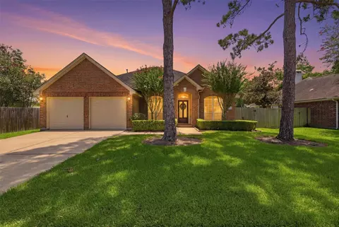 3503 Endicott Ln, Pearland, TX 77584