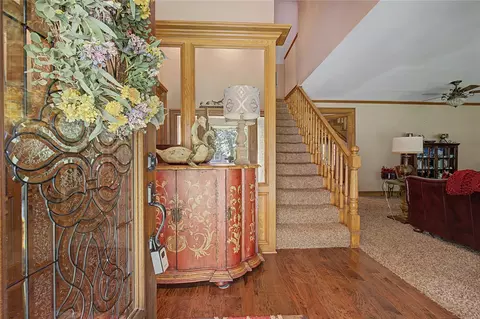 Entry Way - 11 Holly Tree Ln, Spring, TX 77373 photo 2 of 3