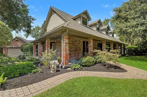 Exterior - 11 Holly Tree Ln, Spring, TX 77373 photo 4 of 11