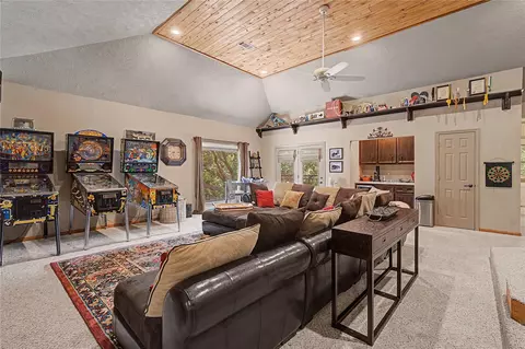 Living - 11 Holly Tree Ln, Spring, TX 77373 photo 3 of 3