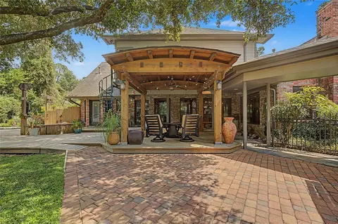 Exterior - 11 Holly Tree Ln, Spring, TX 77373 photo 5 of 11