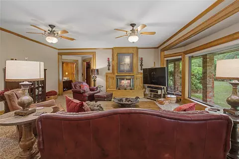 Living - 11 Holly Tree Ln, Spring, TX 77373 photo 1 of 3