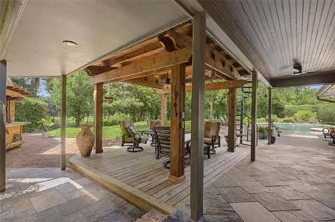 Exterior - 11 Holly Tree Ln, Spring, TX 77373 photo 6 of 11