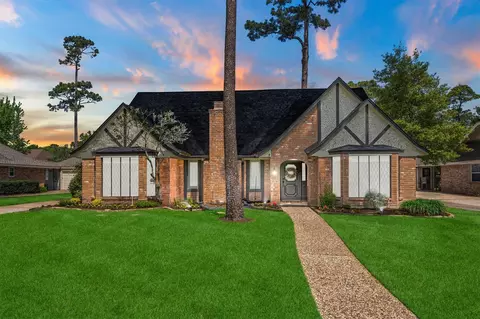 5614 Spanish Oak Dr, Houston, TX 77066