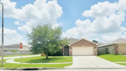 301 Turquoise Trade Dr, La Marque, TX 77568