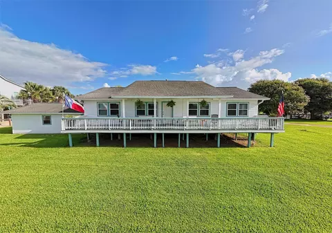 1583 County Road 291, Bay City, TX 77414