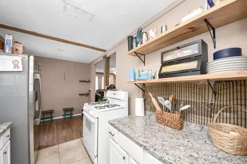 Kitchen - 1806 Miami Rd, Pasadena, TX 77502 photo 3 of 3