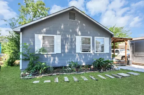 Exterior - 1806 Miami Rd, Pasadena, TX 77502 photo 3 of 12