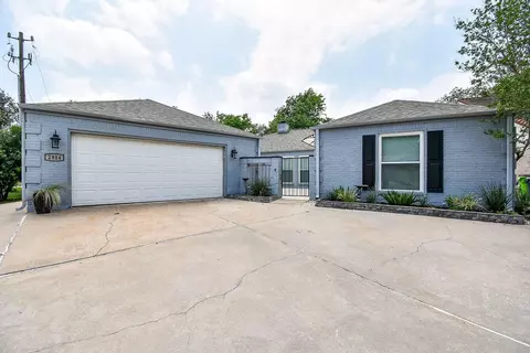 2814 Foxfire Cir, Missouri City, TX 77459