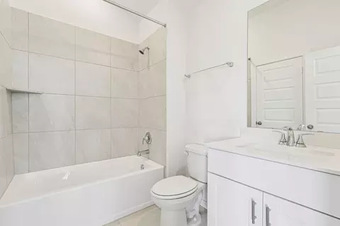 Bath - 2118 Rawls Ranch Dr, Conroe, TX 77301 photo 4 of 5