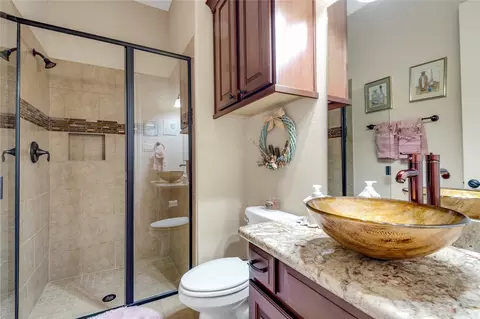 Bath - 6119 Lofty Ln, Spring, TX 77379 photo 3 of 4