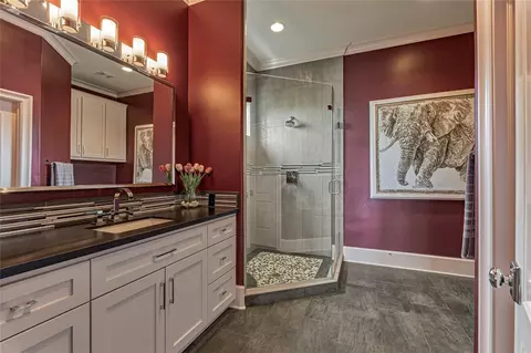 Bath - 9943 Pebble View Ct, Conroe, TX 77304 photo 6 of 8