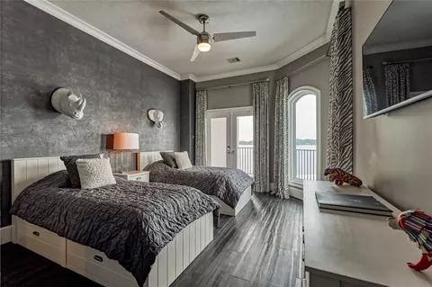 Bedroom - 9943 Pebble View Ct, Conroe, TX 77304 photo 4 of 5
