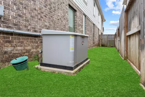 1930 Misty Field Dr, Missouri City, TX 77459