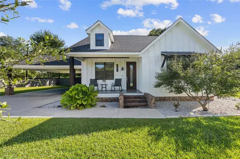 2021 Strangmeier Rd, Brenham, TX 77833