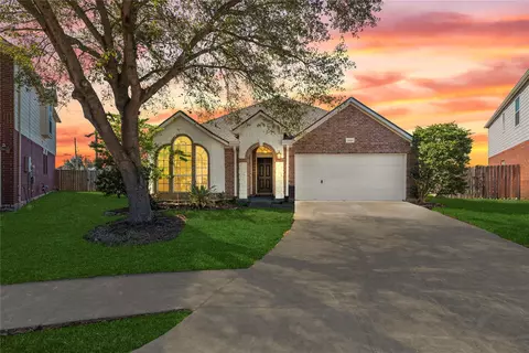 2355 Emory Knoll Dr, Fresno, TX 77545