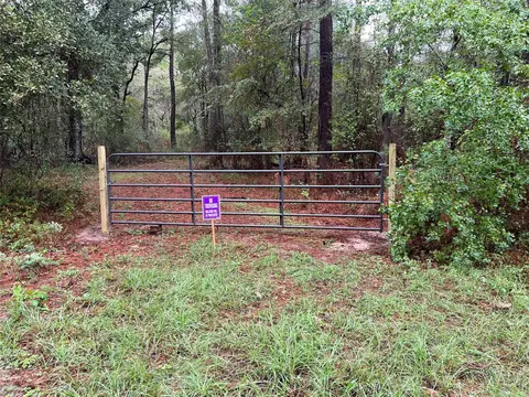 26156 Red Oak Dr, Magnolia, TX 77355