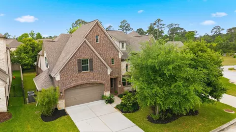 118 N Winter Sunrise Cir, The Woodlands, TX 77375