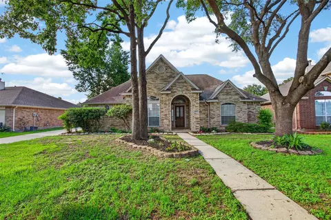 2807 Travick Ln, Houston, TX 77073