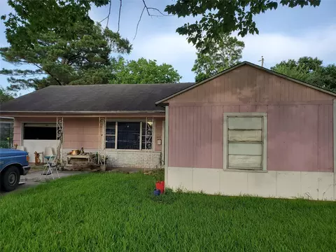 1507 Scarborough Ln, Pasadena, TX 77502