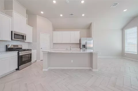 Kitchen - 1335 Austin Colony Dr, Angleton, TX 77515 photo 2 of 4
