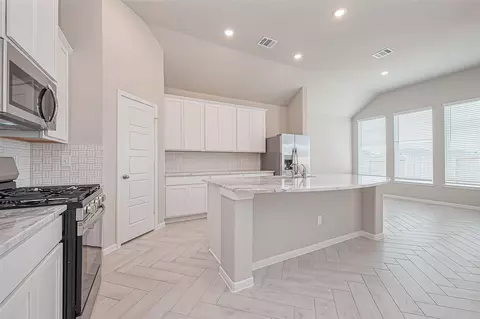 Kitchen - 1335 Austin Colony Dr, Angleton, TX 77515 photo 1 of 4