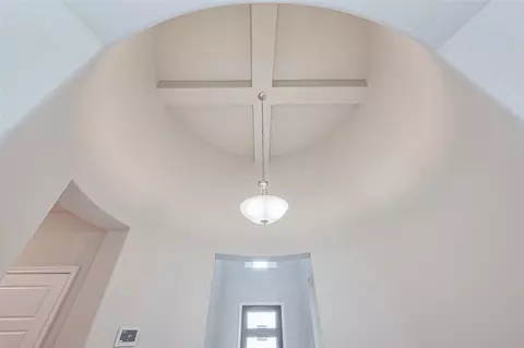 Entry Way - 1335 Austin Colony Dr, Angleton, TX 77515 photo 4 of 10