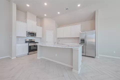 Kitchen - 1335 Austin Colony Dr, Angleton, TX 77515 photo 3 of 4