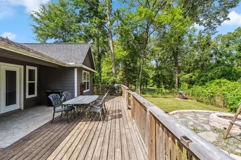 Exterior - 129 Bridgepoint, Onalaska, TX 77360 photo 5 of 7