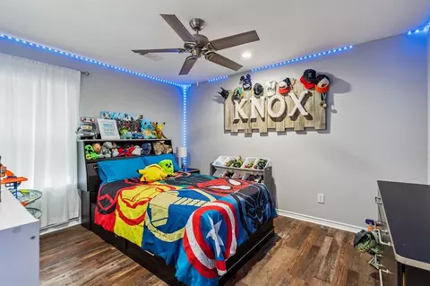 Bedroom - 129 Bridgepoint, Onalaska, TX 77360 photo 3 of 4